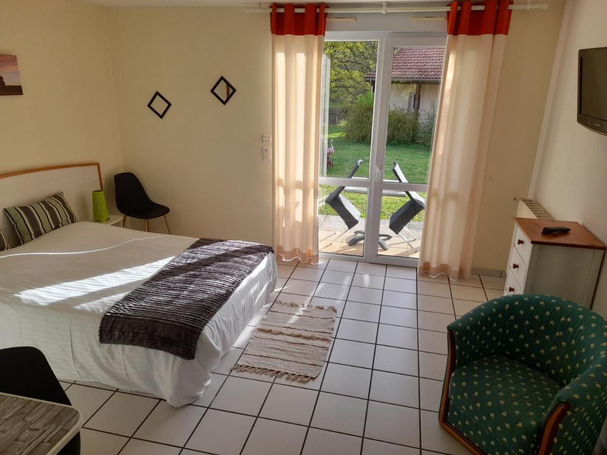 Hotel De L'Ile D'Amour Langeac ภายนอก รูปภาพ