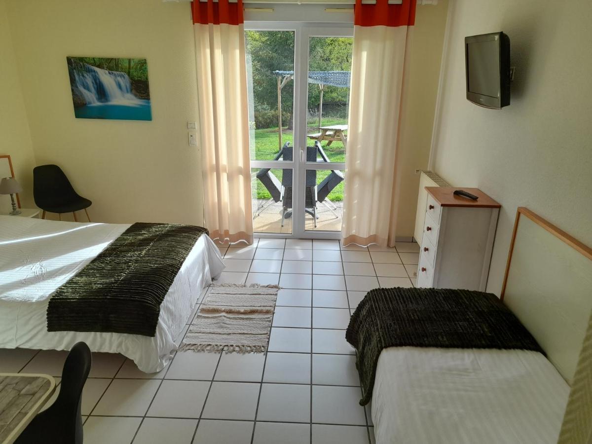 Hotel De L'Ile D'Amour Langeac ภายนอก รูปภาพ